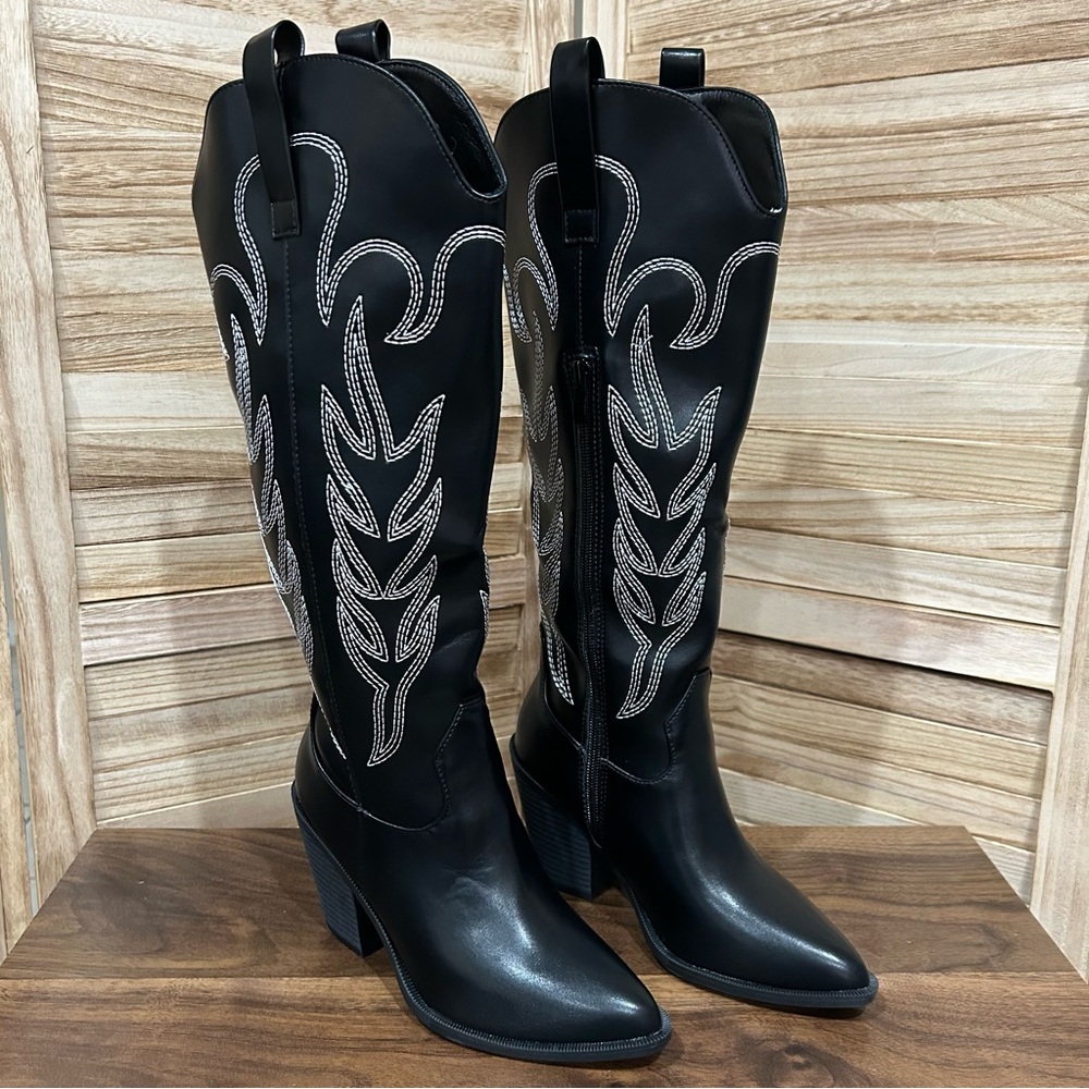 Soda Western Boots with white Embroidery